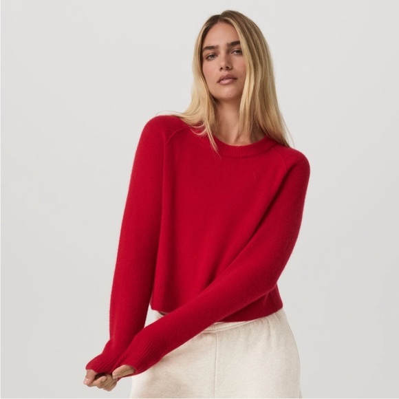 NWT Vuori Émilie Cashmere
Crewneck Sweater Red Medium
Recycled Cashmere - Picture 4 of 7
